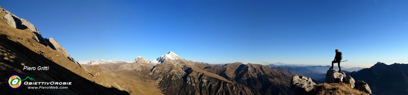 82 Panoramica dalla cresta del Monte Arale.jpg